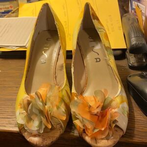 Unisa floral wedges sz. 7M